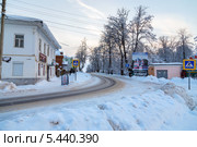 Город Углич. Вид на улицу Ольги Берггольц (2013 год). Редакционное фото, фотограф Сергей Лаврентьев / Фотобанк Лори