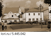 Старинный 2-х этажный дом, Слоним, Гродненская обл., Беларусь (2013 год). Редакционное фото, фотограф Марина Шатерова / Фотобанк Лори