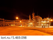 Установка комплексной подготовки газа. Ночь, зима. Стоковое фото, фотограф Игорь Дашко / Фотобанк Лори