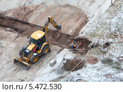 Работы по прокладке коммуникаций через дорогу (2014 год). Редакционное фото, фотограф Кекяляйнен Андрей / Фотобанк Лори