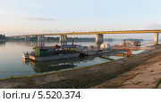 Утренний вид на мост через реку Обь и причалы. Барнаул (2008 год). Стоковое фото, фотограф Alexey D. / Фотобанк Лори