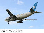 Самолет "Airbus A310" (бортовой YA-CAV) авиакомпании "Ariana Afghan Airlines" на посадке в Шереметьеве (2011 год). Редакционное фото, фотограф Alexei Tavix / Фотобанк Лори