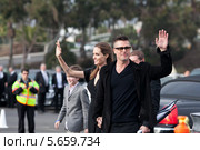 Бред Питт и Анджелина Джоли после церемонии награждения Independent Spirit Awards (2014 год). Редакционное фото, фотограф Гуляева Юлия / Фотобанк Лори