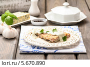 Камбала с соусом из голубого сыра. Стоковое фото, агентство BE&W Photo / Фотобанк Лори