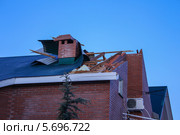 Сорванная крыша дома после норд-оста в Геленджике (2012 год). Стоковое фото, фотограф Ерохин Валентин / Фотобанк Лори