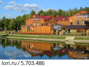 Татарстан, Зеленодольск. Кафе у озера (2013 год). Редакционное фото, фотограф Ольга Коцюба / Фотобанк Лори