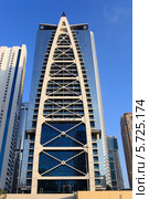 ОАЭ. Город Дубаи. Современная архитектура. Башня Indigo Tower в районе Jumeirah Lakes Towers (2014 год). Редакционное фото, фотограф Яна Королёва / Фотобанк Лори