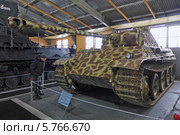 Немецкий средний танк PzKpfw V "Пантера" в бронетанковом музее, Кубинка (2014 год). Редакционное фото, фотограф Владимир Горощенко / Фотобанк Лори