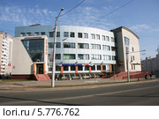 Офисное здание, Минск, Беларусь (2014 год). Редакционное фото, фотограф Марина Шатерова / Фотобанк Лори