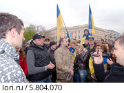 Известный майдановский сотник - Владимир Парасюк выступает на митинге в Одессе (2014 год). Редакционное фото, фотограф KEN VOSAR / Фотобанк Лори