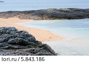 Каменистый морской берег и пляж, Carraroe, Co. Galway, Ирландия (2014 год). Стоковое фото, фотограф Татьяна Кахилл / Фотобанк Лори