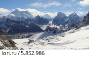 Движение облаков в горах, Эверест, Renjo Pass, Гималаи, Непал , таймлапс (2014 год). Стоковое видео, видеограф Артем Поваров / Фотобанк Лори