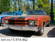 Автомобиль Chevrolet Chevelle в версии спорткупе (2014 год). Редакционное фото, фотограф Виктор Карасев / Фотобанк Лори