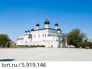 Астраханский кремль. Троицы Живоначальной монастырь, Троицкий собор (1603-1700) (2014 год). Редакционное фото, фотограф Андрей Воробьев / Фотобанк Лори