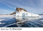 Байкал. Малое Море. Мыс Хорин-Ирги в наплесковых льдах. Стоковое фото, фотограф Виктория Катьянова / Фотобанк Лори