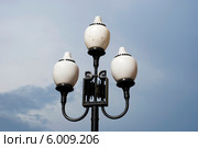 Плафоны уличного фонаря на Арбате. Москва (2014 год). Стоковое фото, фотограф Александр Щепин / Фотобанк Лори