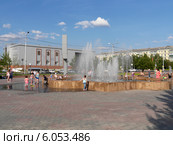 Городской фонтан (Пыть-Ях, ХМАО, Югра) (2014 год). Редакционное фото, фотограф Максим Гулячик / Фотобанк Лори