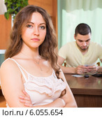 Young family having money problems. Стоковое фото, фотограф Яков Филимонов / Фотобанк Лори