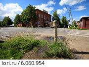 Зарайск. Колонка на улице, городской пейзаж (2014 год). Стоковое фото, фотограф Яна Королёва / Фотобанк Лори