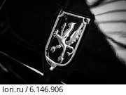 Emblem of the car Iso Rivolta Fidia (1970). Black and white (2014 год). Редакционное фото, фотограф Sergey Kohl / Фотобанк Лори