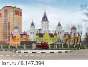 Совхоз имени Ленина. Здание детского сада (2013 год). Стоковое фото, фотограф Зобков Юрий / Фотобанк Лори