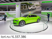 Концептуальный лифтбек Skoda Vision С. ММАС 2014. Редакционное фото, фотограф Сергей Лаврентьев / Фотобанк Лори