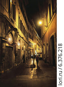 Picture of ancient street in european old city. Стоковое фото, агентство Ingram Publishing / Фотобанк Лори