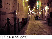 Picture of tight medieval street in old town. Стоковое фото, агентство Ingram Publishing / Фотобанк Лори