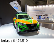 Mazda CX-5. Московский международный автомобильный салон 2014. Редакционное фото, фотограф Сергей Лаврентьев / Фотобанк Лори