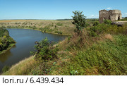Замок 15-17 вв. у реки Жванчик (2014 год). Стоковое фото, фотограф Онищенко Виктор / Фотобанк Лори