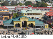 Круизный порт. Бастер, Сент-Китс и Невис (2014 год). Редакционное фото, фотограф Вадим Хомяков / Фотобанк Лори