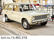 Универсал ВАЗ-2102 "Жигули" на ВДНХ (2014 год). Редакционное фото, фотограф Алёшина Оксана / Фотобанк Лори