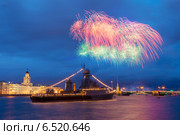 Санкт-Петербург, салют в честь 150-летия ЗВО на фоне военного коробля (2014 год). Редакционное фото, фотограф Литвяк Игорь / Фотобанк Лори