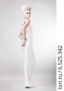 blond pretty magnificent woman in white dress. Стоковое фото, фотограф Александр Буц / Фотобанк Лори