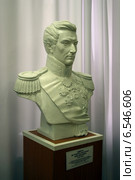 Адмирал Де-Траверсе Жан Батист (1752-1831). Бюст в Музее Черноморского флота, Севастополь (2014 год). Редакционное фото, фотограф Щеголева Ольга / Фотобанк Лори