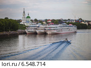 Тверь. Причал на реке Волге (2012 год). Редакционное фото, фотограф Ольга Денисова / Фотобанк Лори