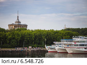 Тверь. Причал (2012 год). Редакционное фото, фотограф Ольга Денисова / Фотобанк Лори