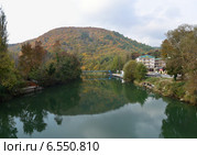 Осенний пейзаж реки Вулан, село Архипо Осиповка. Редакционное фото, фотограф Игорь Архипов / Фотобанк Лори