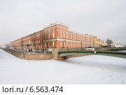 Краснофлотский мост и Крюковские казармы (Флотский экипаж). Санкт-Петербург (2013 год). Редакционное фото, фотограф Александр Щепин / Фотобанк Лори