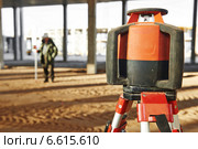 laser levelling equipment at construction site. Стоковое фото, фотограф Дмитрий Калиновский / Фотобанк Лори