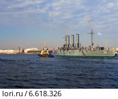 21 сентября 2014 года крейсер "Аврора" отбуксирован в Кронштадт на ремонт. Редакционное фото, фотограф Тарановский Д. / Фотобанк Лори
