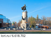 Памятник Петру I. Липецк (2014 год). Редакционное фото, фотограф Румянцева Наталия / Фотобанк Лори