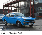 Автомобиль Opel Kadett. Модельный ряд 1973-1979 годов (2014 год). Редакционное фото, фотограф Цибаев Алексей / Фотобанк Лори