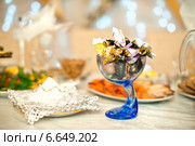 Ваза с конфетами. Стоковое фото, фотограф Алёна Замотаева / Фотобанк Лори