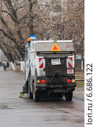 Компактная подметально-вакуумная машина Bucher CityCat 2020 (2014 год). Редакционное фото, фотограф Родион Власов / Фотобанк Лори
