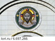 Надвратная икона храма Христа Спасителя. Калининград, Россия (2014 год). Стоковое фото, фотограф Сергей Трофименко / Фотобанк Лори