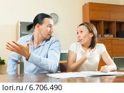 woman asking for money from husband for the purchase. Стоковое фото, фотограф Яков Филимонов / Фотобанк Лори