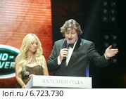 Национальная премия "Яхтсмен года 2014" .Ведущие церемонии – директор по связям с общественностью Всероссийской федерации парусного спорта Алексей Жиров и известная телеведущая Мария Орзул. Редакционное фото, фотограф Александр С. Курбатов / Фотобанк Лори