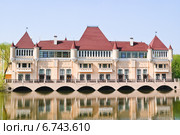 Частный красавец-особняк на ВДНХ (2010 год). Редакционное фото, фотограф Алёшина Оксана / Фотобанк Лори