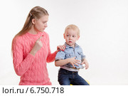 Мама недовольна поведением ребенка. Стоковое фото, фотограф Иванов Алексей / Фотобанк Лори